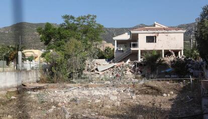 Escombros de la casa que los terroristas usaron para fabricar explosivos.