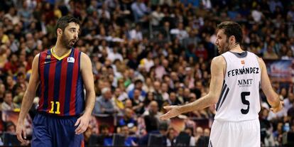 Juan Carlos Navarro y el escolta del Real Madrid Rudy Fernández discuten tras la trifulca entre ambos equipos