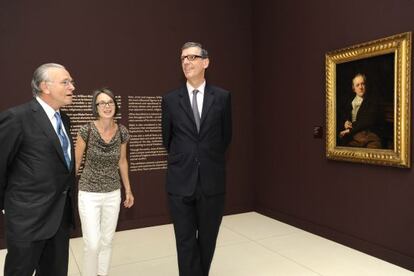 Isidro Fainé, presidente de La Caixa, a la izquierda, con el presidente-director del Louvre, Henri Loyrette.