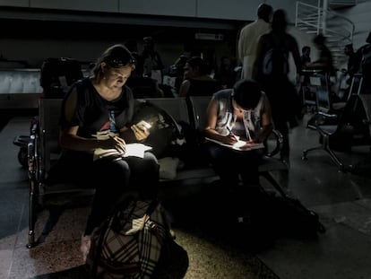 A sala de espera do aeroporto Caracas