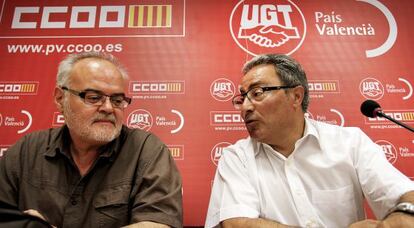 El secretario general de UGT-PV, Conrado Hern&aacute;ndez (izquierda), y el de CC OO-PV, Paco Molina.