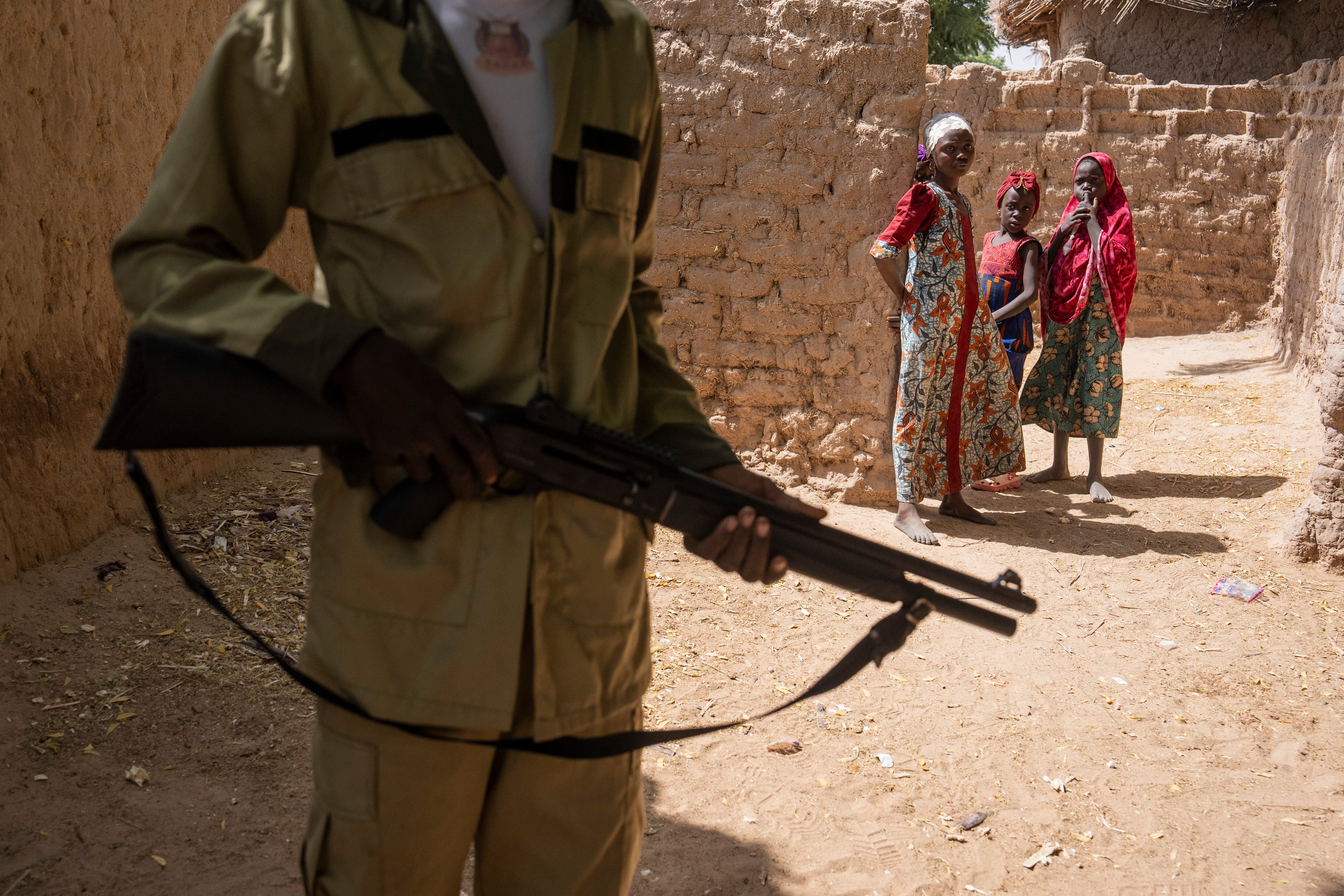 Al Qaeda y Estado Islámico se disputan a tiros el Sahel