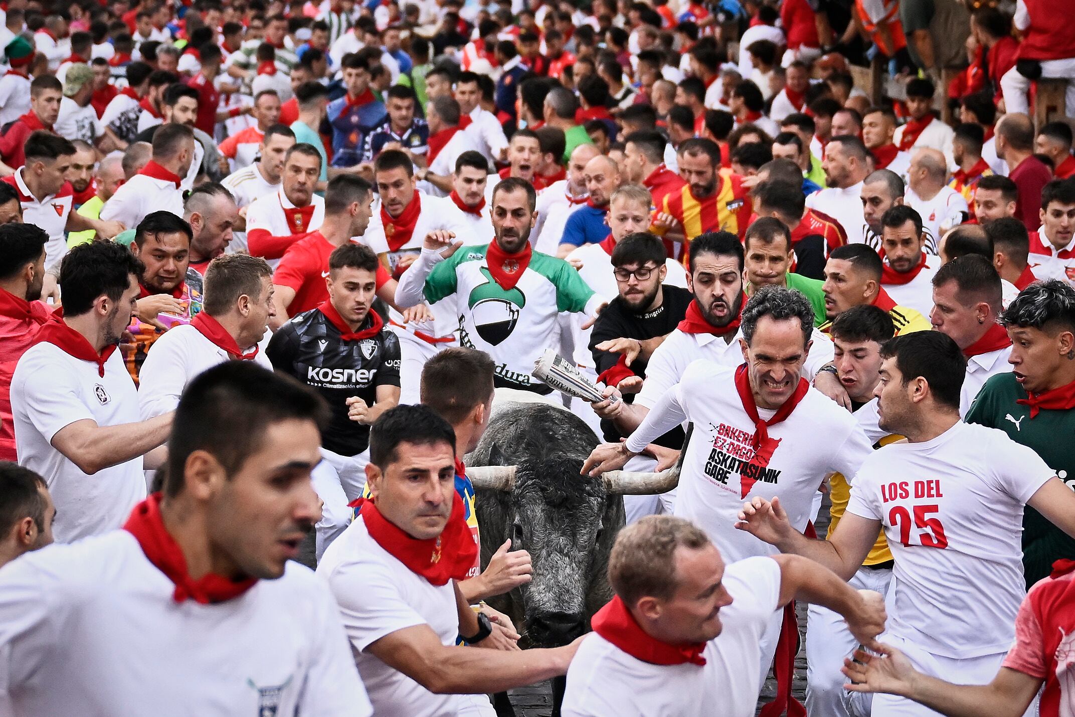 Sexto encierro de San Fermín, en imágenes