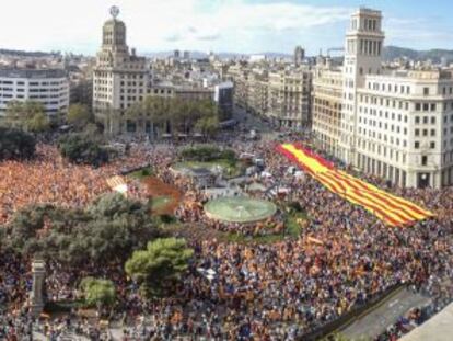 Una imagen de la concentración a las 12.00 del mediodía.