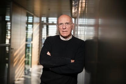 Jaume Marrugat, en las instalaciones del Parque de Investigación Biomédica de Barcelona, donde tiene su despacho como investigador del Instituto Hospital del Mar de Investigaciones Médicas.