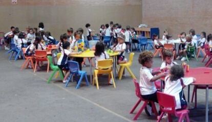 Niños durante una clase en el colegio Pasteur de Madrid.