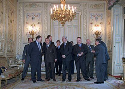 Antonio Zoido (en el centro), con otros representantes de la nueva sociedad de Bolsa constituida ayer.