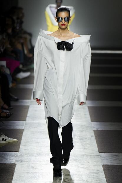 smag-viktor-e-rolf-hc-f22-019