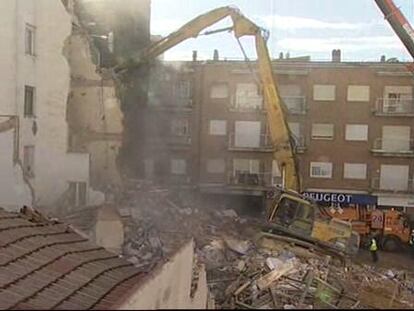 Comienza la demolición del edificio que se derrumbó en Madrid