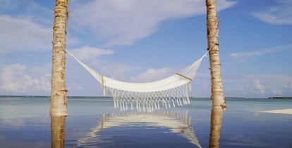 Hamaca en el hotel The Residence, en la isla de Falhumaafushi, Maldivas.