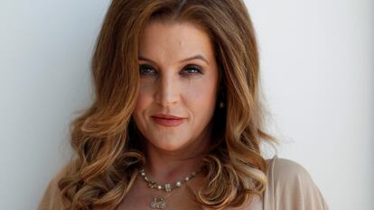 FILE PHOTO: Music recording artist Lisa Marie Presley poses for a portrait in West Hollywood, California, U.S. May 10, 2012.   REUTERS/Mario Anzuoni/File Photo