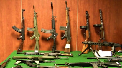 Las armas de guerra incautadas en la Operación Taronja.