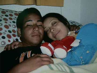 Diego Armando Estacio y su novia Verónica Arequipa.
