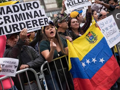 Manifestantes venezolanos frente a la sede de la ONU en Nueva York. 
