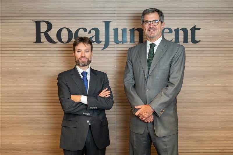 David Antón, socio del departamento de Derecho Público de RocaJunyent, y Joan Roca, presidente de RocaJunyent