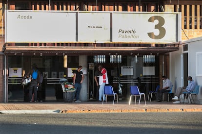 Pabellón de la feria de Lleida  donde se hospedan temporeros