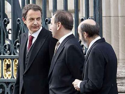 Zapatero, Alonso y Rubalcaba, durante la Pascua Militar.
