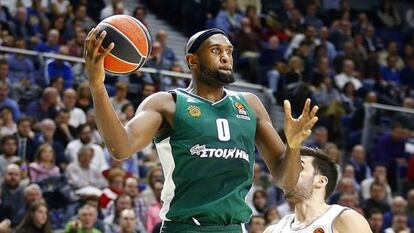 Chris Singleton, nuevo fichaje del Barça, en un partido con el Panathinaikos. 