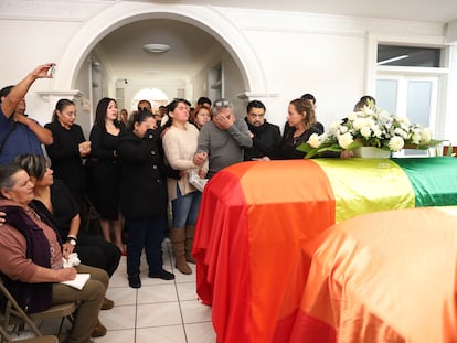 Familiares y activistas LGBTQI+ durante el homenaje a Ociel Baena en el Tribunal Electoral de Aguascalientes, el pasado 14 de noviembre.