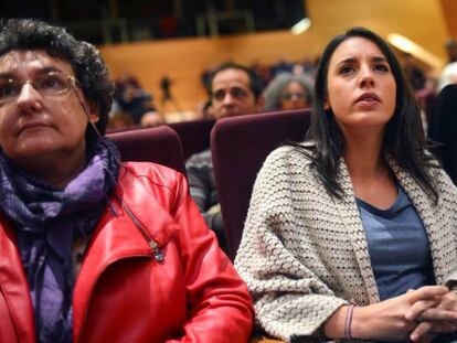 Irene Montero, entre Beatriz Gimeno y Vicky Rossell en C&oacute;rdoba.