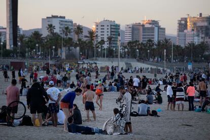 Beachgoers on Friday at the Mar Bella beach in Barcelona.