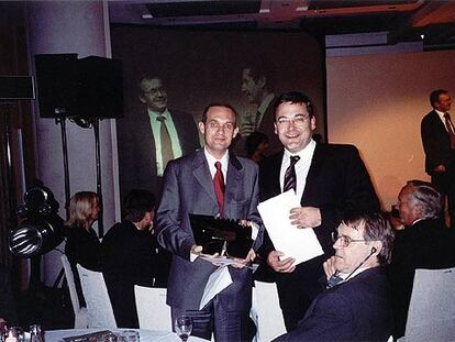 Julián Blanco (izquierda) y Sixto Malato, con el Grand Prix en Montecarlo.