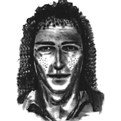 Hombre de unos 30 años de edad, 1'80/1'85 m. de estatura, complexión delgada, tez blanca, pelo largo a la altura de los hombros, de color castaño, sin barba ni bigote, sin gafas, con señales de acné en la cara, cicatriz en el labio inferior como de un corte antiguo. Portaba en el cuello una cadena gruesa de oro con una cruz con los símbolos de Ying-Yang en el centro. Habla español.