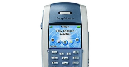 El P800 de Sony Ericsson disponía de una pantalla de color táctil con capacidad para reproducir 4.086 colores