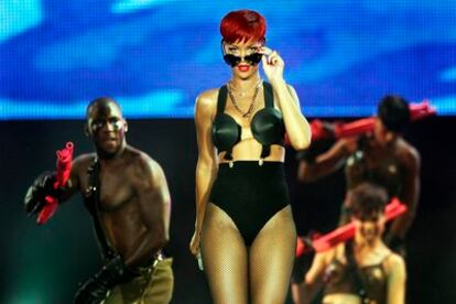 La cantante Rihanna en una actuación en la edición madrileña del festival Rock in Río en 2010.