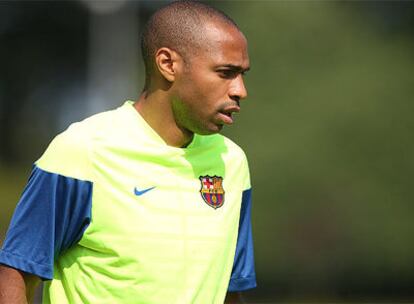 Thierry Henry, en un entrenamiento del Barcelona.