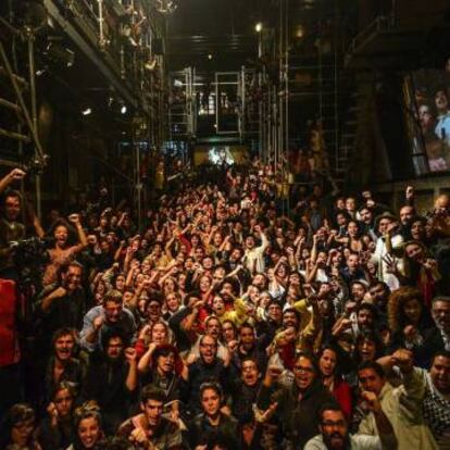 Artistas reunidos no Teatro Oficina em protesto contra fim do MinC .