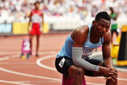 Isaac Makwala, antes de una serie de 400m, el s&aacute;bado, en Londres.