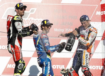 Cal Crutchlow (Honda) acabó segundo, tras la caída de Dovizioso, y Alex Rins (Suzuki) ocupó el tercer lugar.