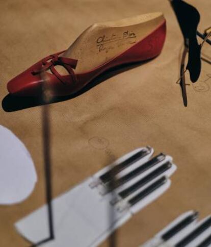 El prototipo de un zapato diseñado por Roger Vivier para la casa francesa en 1958.