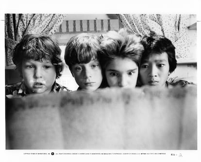 Jeff Cohen, Sean Astin, Corey Feldman y Ke Huy Quan en una escena de 'Los Goonies'.