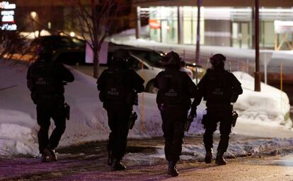 La Policía de Quebec ha asegurado que la situación está "bajo control" tras el tiroteo, recalcando que "el lugar ha sido asegurado y los ocupantes han sido evacuados".