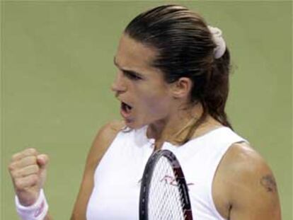 Mauresmo celebra un punto