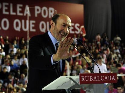Rubalcaba, durante el mitin de Fuenlabrada.