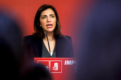 La portavoz del PSOE, Esther Peña, este lunes durante la rueda de prensa en la sede del partido en Madrid.