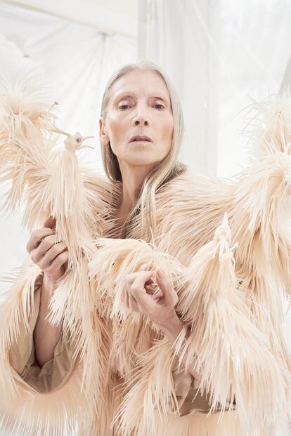 Femmes Fatales. Strong Women in Fashion. Partiendo del lema "Sea cual sea tu edad muéstrale tu poder a la gente" esta exposición tiene a la mujer como protagonista en el Gemeentemuseum de La Haya. Analiza la importancia de las diseñadoras que han ayudado a redefinir la industria, desde Coco Chanel a Maria Grazia Chiuri (Dior). Pero también cómo ha evolucionado el papel de las modelos: de hecho, la imagen de la exposición (sobre estas líneas) está protagonizada por Eveline Hall, quien debutó sobre las pasarelas a los 65 años y luce una creación de Iris van Herpen. Hasta el 24 de marzo.