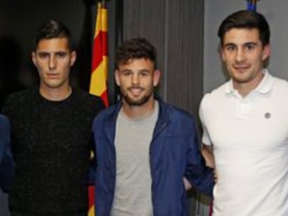 Albert Soler, director de deportes del Barcelona, junto a Sergi Guardiola, Moisés y Xemi, en la presentación de los fichajes.