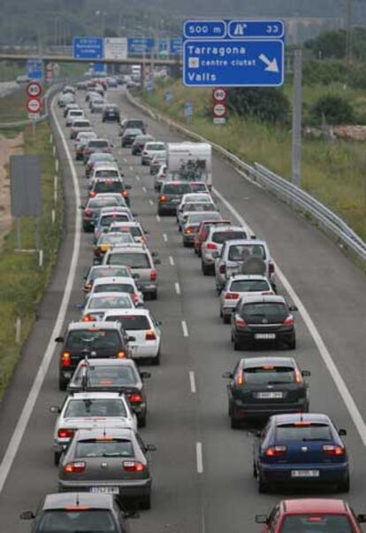 Imagen del peaje de Tarragona en sentido norte a las 13.00 horas de hoy.