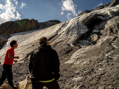 El glaciar de Monte Perdido, en los Pirineos, en verano.