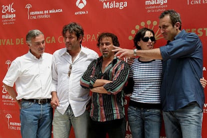 De izquierda a derecha, Jorge Perugorría, Eduard Fernández, Ariadna Gil y Mariano Barroso, ayer en Málaga.