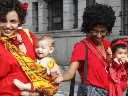 Mulheres em ato pela humaniza&ccedil;&atilde;o do parto,  em 11 de abril.