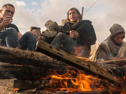 J&oacute;venes colonos preparados para defender Amona, el pasado d&iacute;a 18.Y