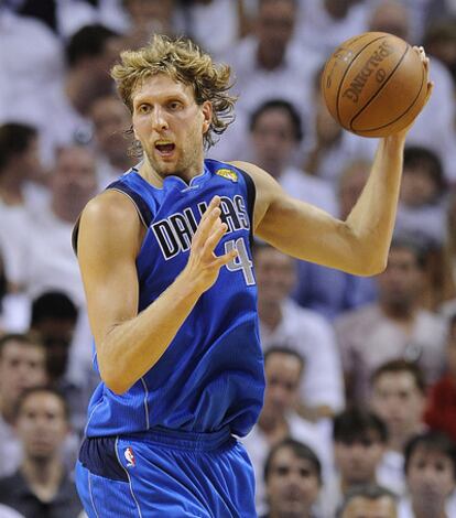 Nowitzki durante un momento del partido ante Miami