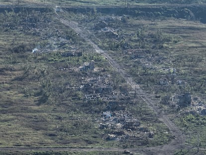 Vista tomada el 6 de septiembre de un conjunto de casas destruidas en la localidad de Andriivka, en la provincia ucrania de Donetsk.