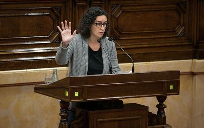 Marta Rovira (ERC) interviene en nombre de Junts pel Sí. "Que quede muy claro que antes que independentistas somos demócratas", asegura.