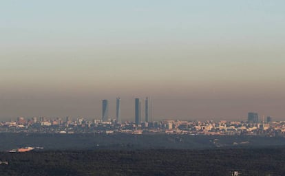 Nube de poluci&oacute;n sobre Madrid.